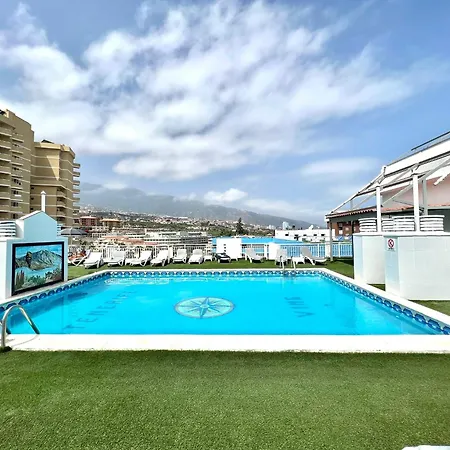 High Floor Studio, Wifi, A Few Meters From The Beach In *