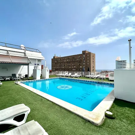 High Floor Studio, Wifi, A Few Meters From The Beach In Puerto de la Cruz (Tenerife)