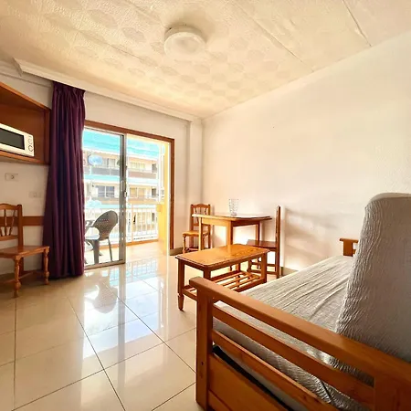 High Floor Studio, Wifi, A Few Meters From The Beach In * Puerto de la Cruz (Tenerife)